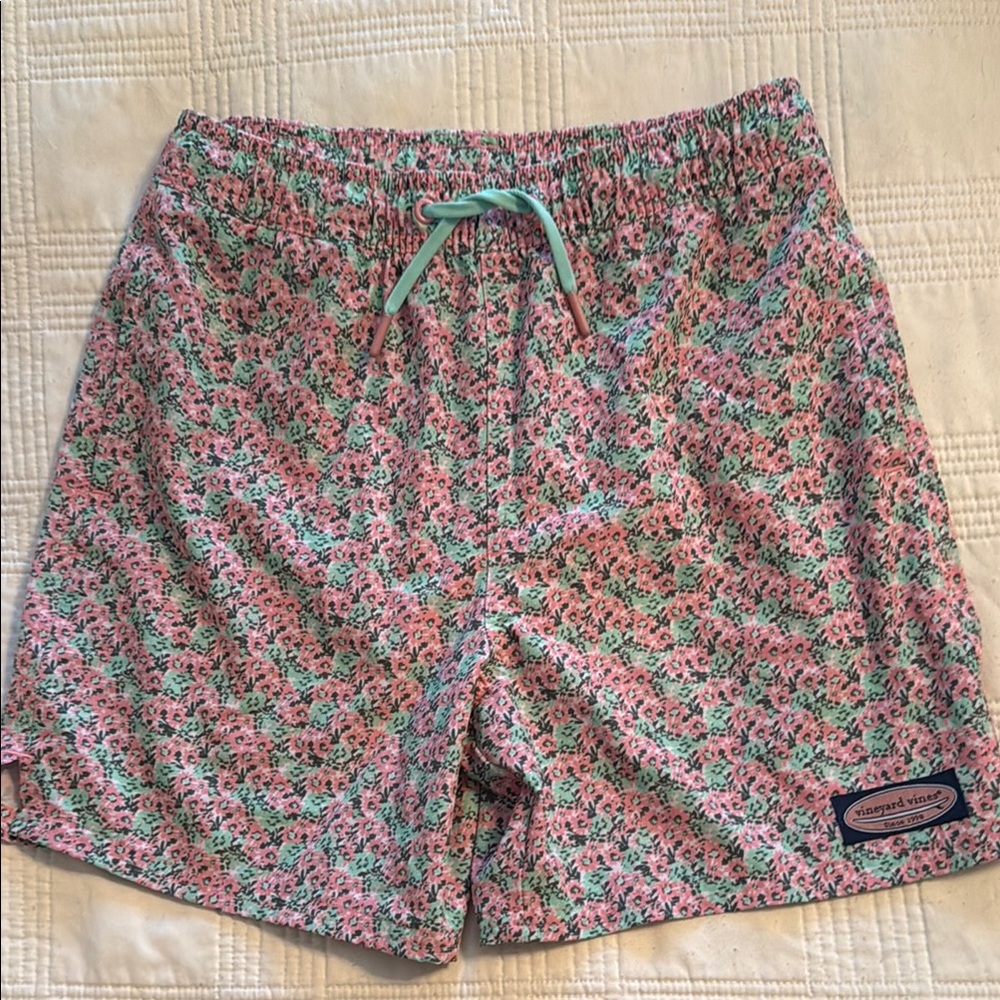 Vineyard Vines Pink and Green floral Patterned Shorts